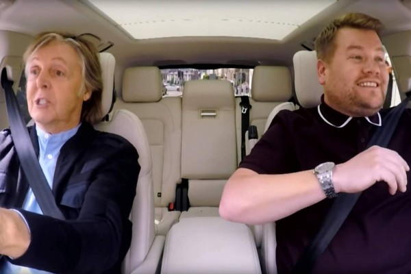 La noche del jueves, Sir Paul McCartney se subió al auto de James Corden.