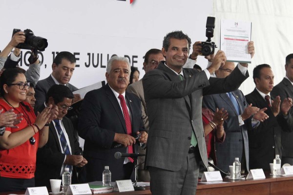 Se registra en el PRI Ochoa Reza