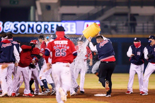 Tristen Carranza deja tendidos a Naranjeros, en triunfo de Águilas