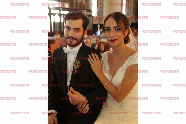 Carolina Medrano y Jorge Hernán Santos reciben la bendición nupcial