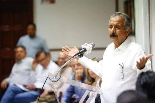 Jesús Estrada Ferreiro reclama que su solicitud de ser reintegrado como Alcalde de Culiacán no ha sido atendida.