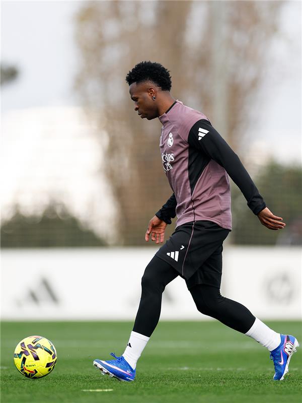 $!Vinicius busca romper su sequía y Xabi Alonso le da confianza en el cierre de año