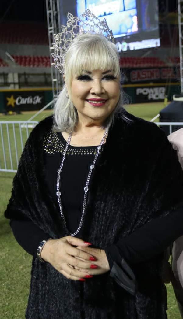 $!Alma Rosa Chío, este año será homenajeada por sus 50 años como Reina de los Juegos Florales de 1972.