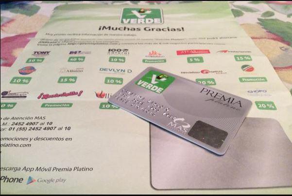 $!El INE multó con 20 millones de pesos al PVEM por la entrega de tarjetas premium en vísperas de las elecciones de 2015.