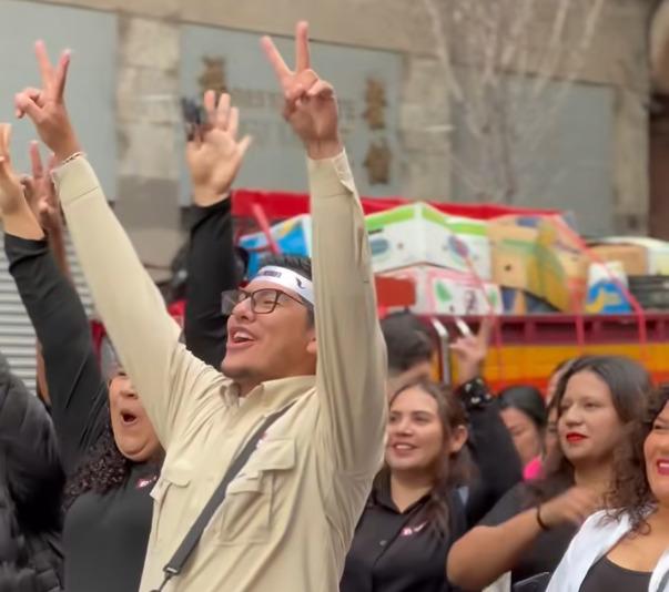 $!Sinaloenses acuden al Zócalo para respaldar a Claudia Sheinbaum en su primer año de gobierno