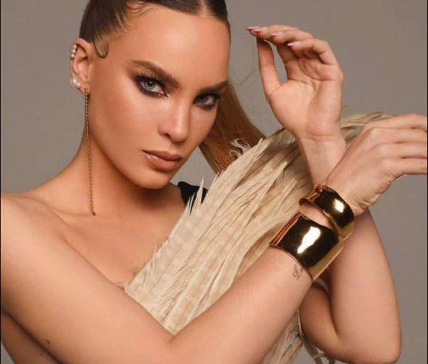 Acusa Belinda violencia de género en su contra