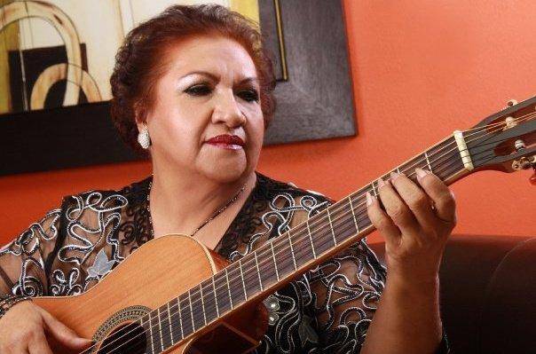 Fallece la maestra, poeta y cantante guasavense Rea Silvia Castro