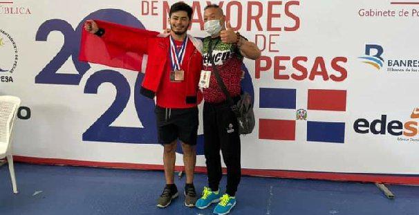 Jorge Adán Cárdenas, en la selección de pesas para buscar plazas olímpicas