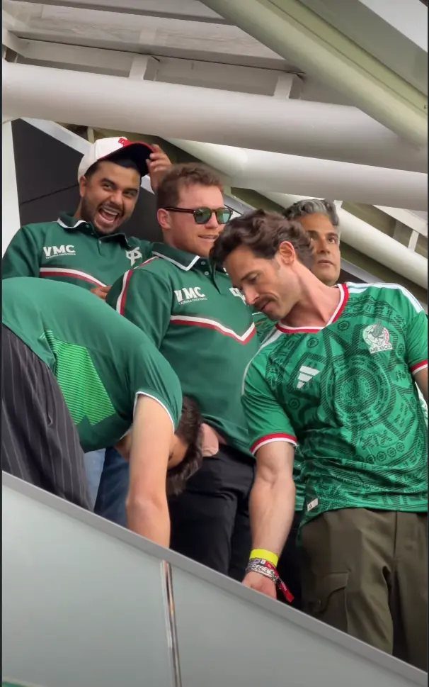 $!Sebastián Rulli y Jaime Camil entre los famosos asistentes acompañando al Canelo.