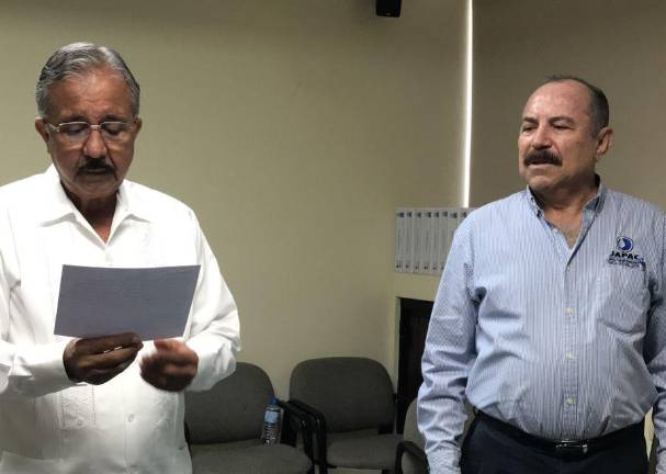 Rinde protesta Jesús Higuera Laura como gerente de JAPAC.