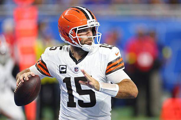 Bengals adquieren a Joe Flacco en canje con Browns