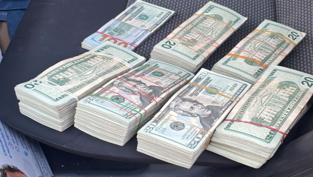 $!Detienen a dos hombres con fentanilo y 50 mil dólares en Culiacán