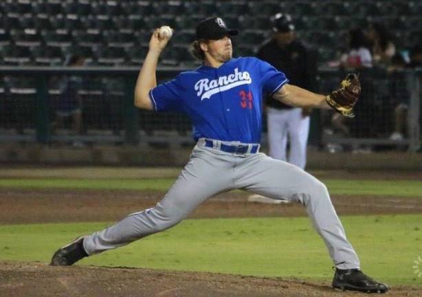 Marshall Kasowski llega al bullpen guinda.