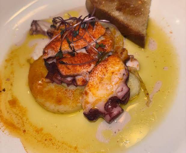 Disfrutan del rico sabor de España en el Villa Unión