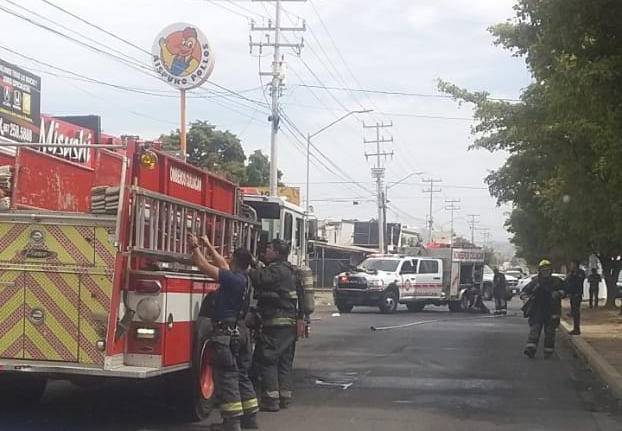 Desalojan a comensales de restaurante por conato de incendio en Culiacán