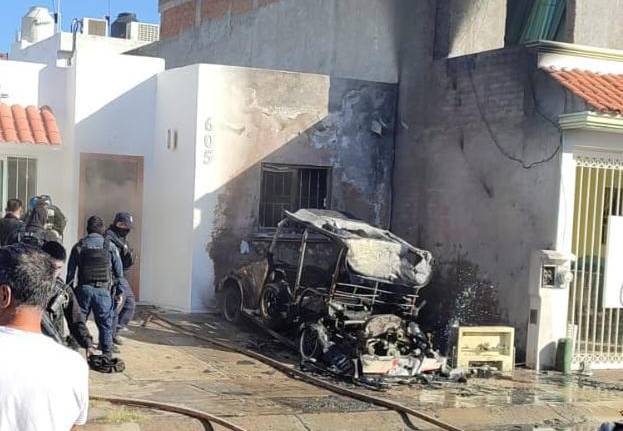 Pulmonía se incendia y afecta vivienda en Mazatlán