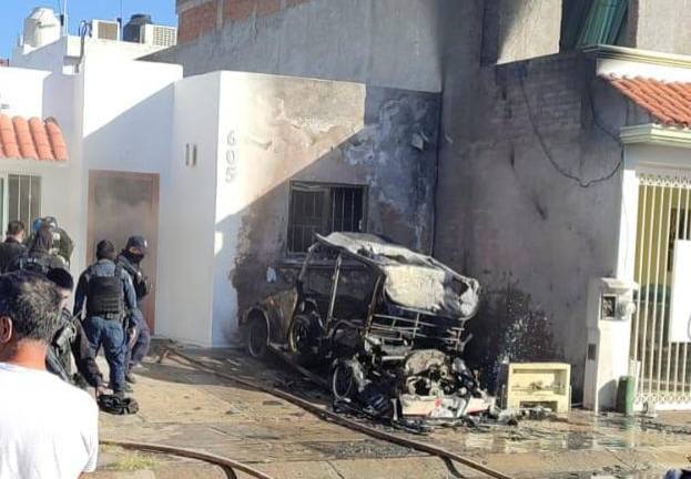 Una pulmonía terminó incendiada y afectó a una vivienda donde se encontraba asesinada.
