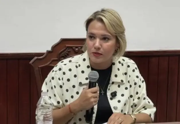 La regidora Erika Sánchez solicitó al Cabildo definir la situación jurídica de Juan de Dios Gámez Mendívil.