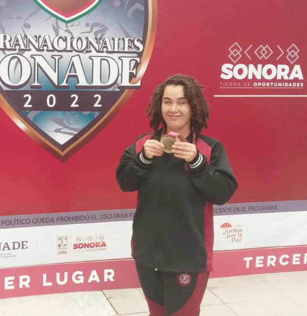 $!Mazatleca Claudia Aguirre cierra con su tercer oro la paranatación de los Juegos Conade