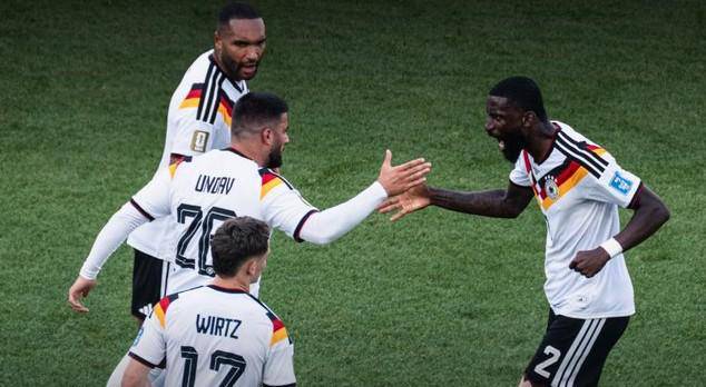 Alemania saca tres agónicos puntos.