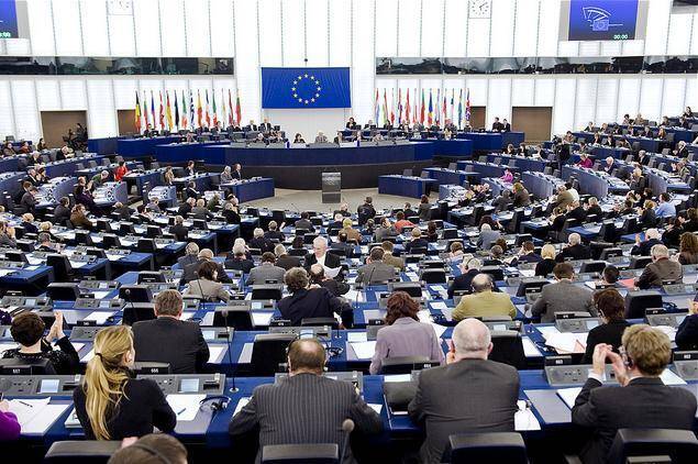 Parlamento Europeo pide a Gobierno de AMLO proteger a periodistas y defensores de derechos humanos