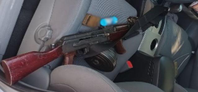 $!Tras enfrentamiento en Culiacán, Ejército y GN aseguran armamento y cinco vehículos