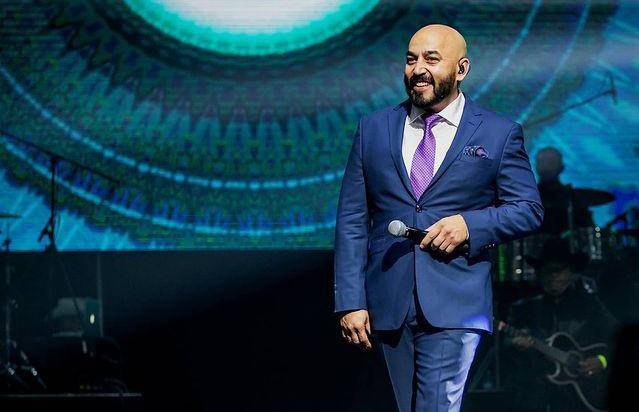Lupillo Rivera da positivo a Covid-19 y cancela presentación en Ciudad de México.