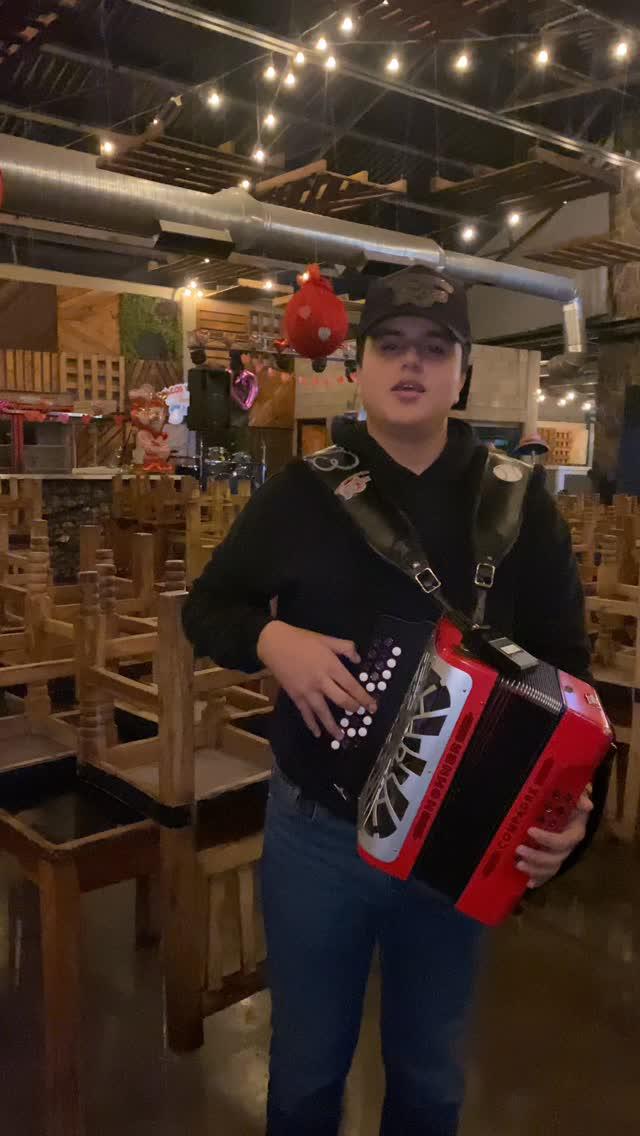 $!Jona Sanjon quiere proyectarse como cantautor.