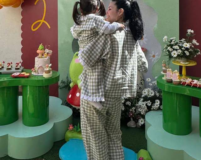 Cazzu celebra el segundo cumpleaños de Inti, tras la inauguración de su gira ‘Latinaje’