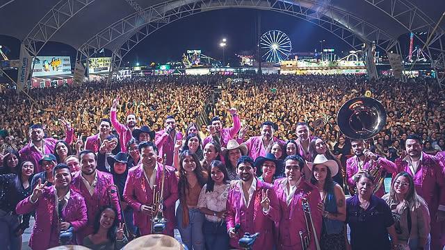 $!A lo largo de más de ocho décadas, Banda El Recodo ha logrado llenos totales en escenarios de todo el mundo.