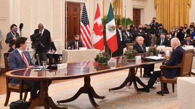 El Presidente mexicano, Andrés Manuel López Obrador se reunió con Justin Trudeau y Joseph Biden, primer ministro de Canadá y mandatario de Estados Unidos, el jueves.