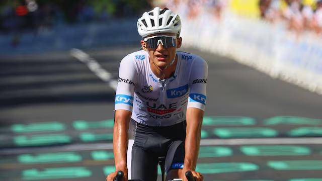 Isaac del Toro llegó en el segundo lugar de la etapa 14 y mejoró en la clasificación general y en la juvenil.