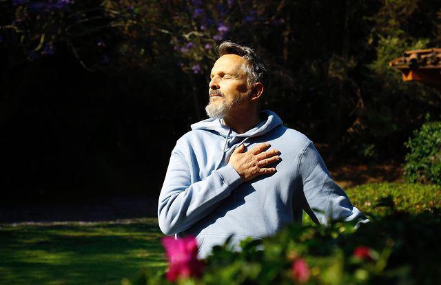 Bioserie de Miguel Bosé se estrenará en Paramount+