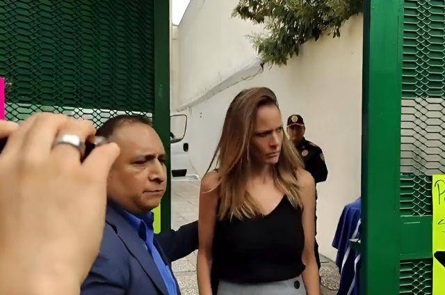 Procesan a modelo por discriminación a policía en CDMX; debe disculparse y pagar más de $97 mil por reparación del daño