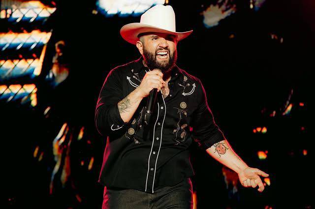 Celebra Carín León su cumpleaños 36