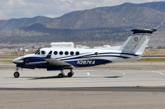 Avión que llevó a ‘El Mayo’ y a hijo de ‘El Chapo’ a EU despegó de Culiacán, afirma periodista, citando al FBI