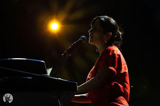 Prenden mexicanos el escenario del Vive Latino, tras dos años de ausencia