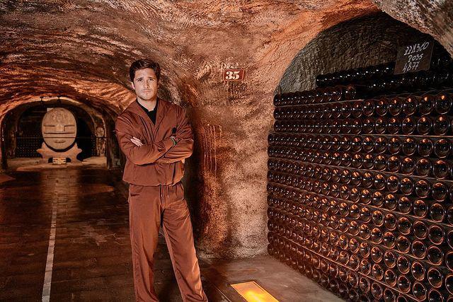 Diego Boneta comparte divertido video previo al estreno de la tercera temporada de Luis Miguel