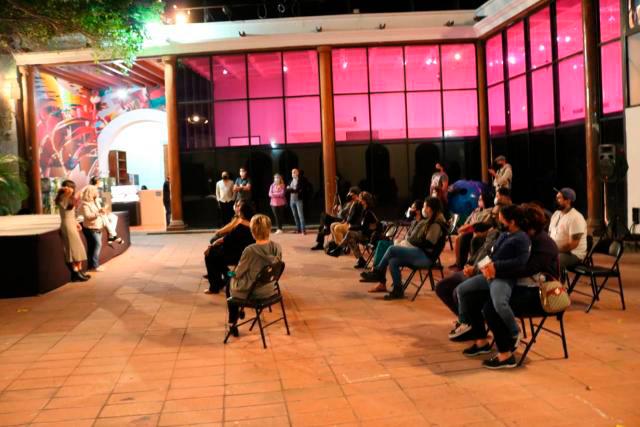 Exhibe 2 exposiciones en sus galerías