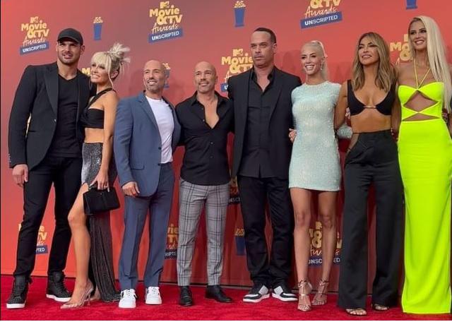 Inicia la alfombra roja de los MTV Awards