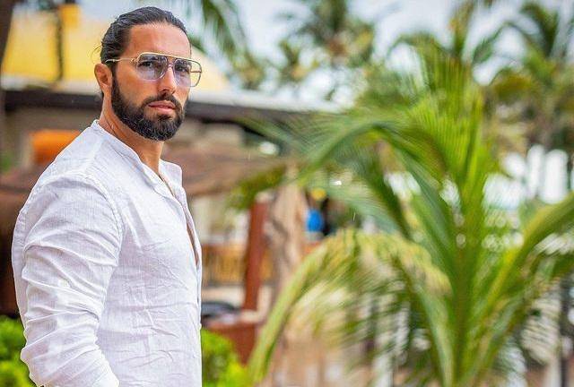 Niño confunde a Poncho De Nigris con Jesucristo el día de Halloween.