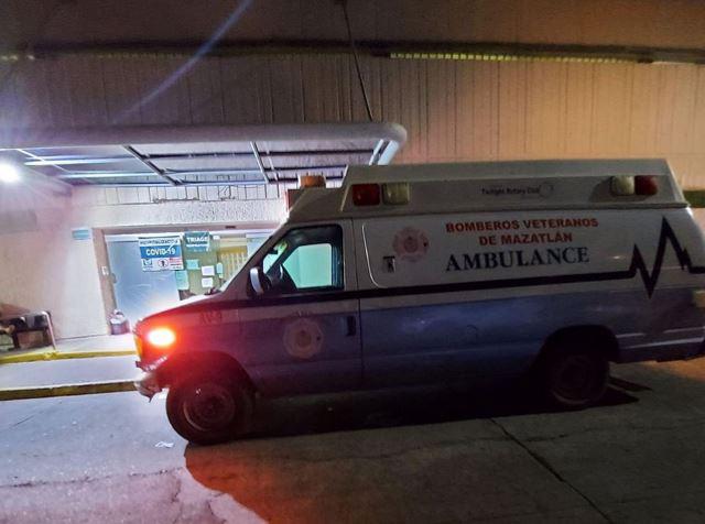 Aun cuando directivos del IMSS en Mazatlán dicen que no están saturados, equipos de emergencias narran lo contrario
