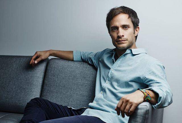 Gael García Bernal gana demanda contra conocida bebida por el uso de su imagen sin autorización. Recibirá el 40 por ciento de las ventas.