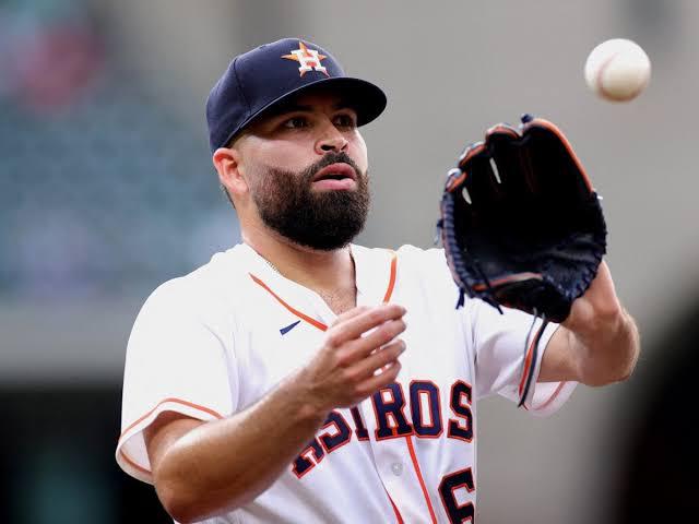 José Urquidy hará este domingo su segunda apertura de rehabilitación