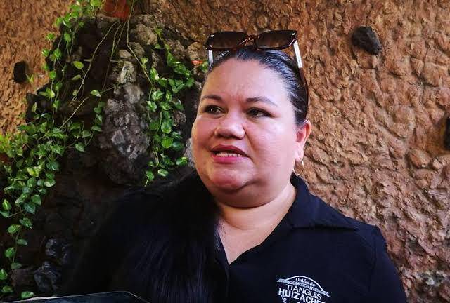 La líder del tianguis Los Huizaches, en Culiacán, criticó que durante las campañas, candidatos dejan este espacio lleno de basura.