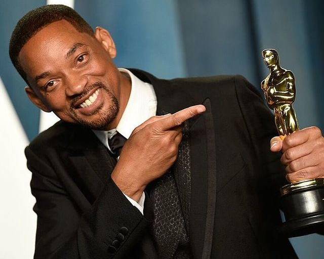 Inicia la Academia de Cine ‘procedimientos disciplinarios’ contra Will Smith