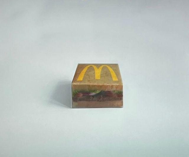 $!Anuncia Kanye West que está rediseñando el empaque de McDonald’s