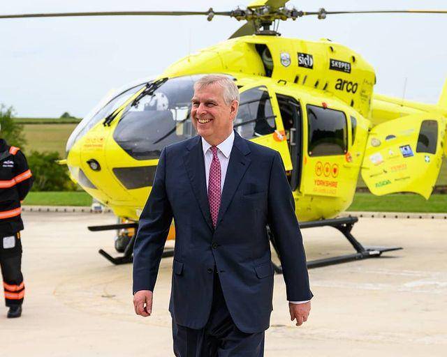 La Reina Isabel retira los títulos al príncipe Andrew y enfrentará el juicio por abuso sexual como ciudadano común