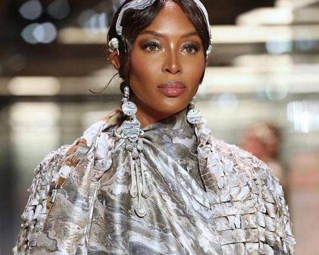 Naomi Campbell se convierte en madre a los 51 años de edad