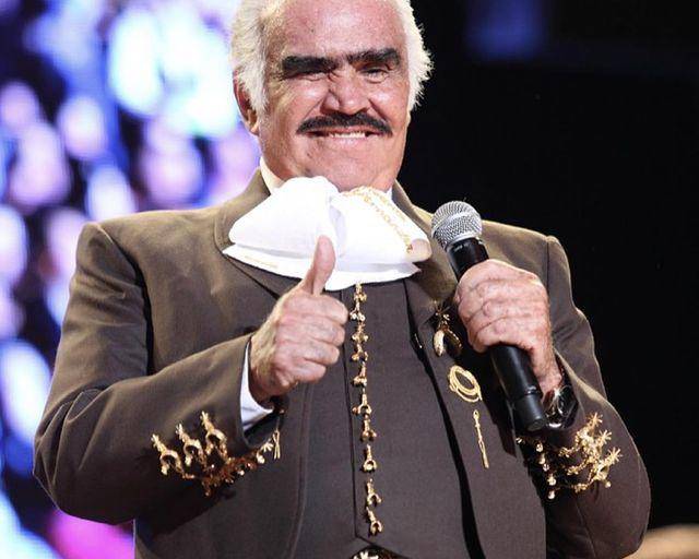 Vicente Fernández vuelve a terapia intensiva por problemas respiratorios
